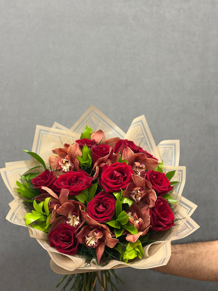 15 Kırmızı Gül & Orkide Buketi