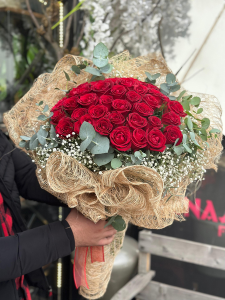 41 Kırmızı Gül Buketi