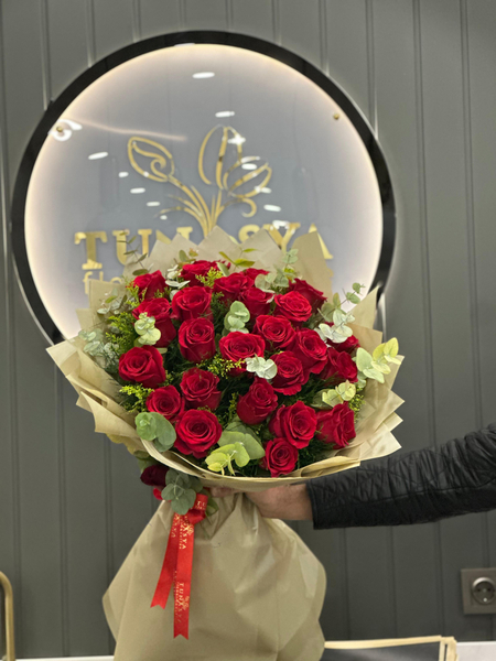 25 Freedom Kırmızı Gül